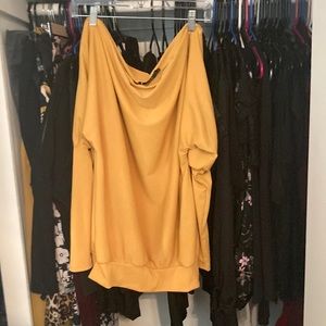 Off shoulder long sleeve top